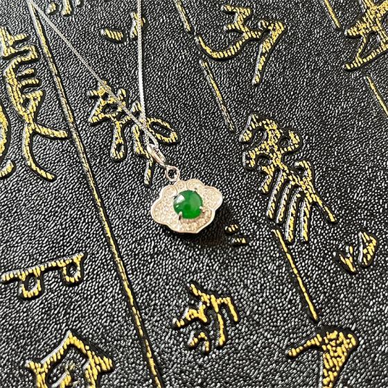 S925银镶嵌阳绿蛋形吊坠